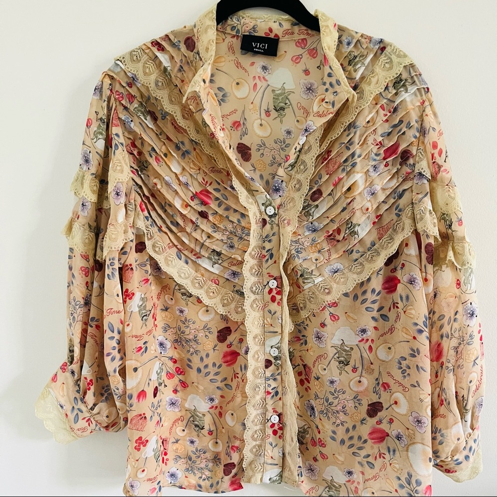 Vici Floral Lace Tea Time Blouse
